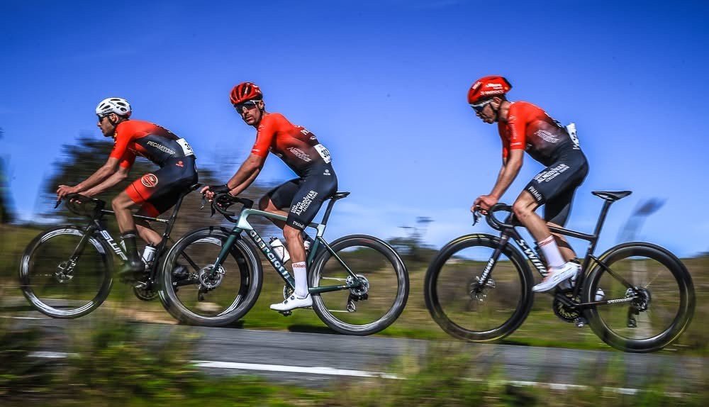 Matteo Cigala racing the Volta Almodovar