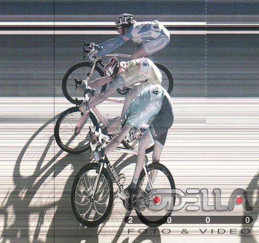 Matteo Cigala wins with a bike throw